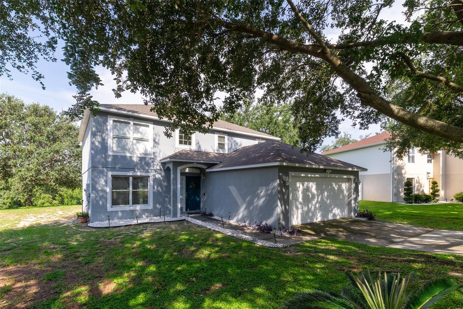 Property Photo:  1104 Chateau Circle  FL 34715 