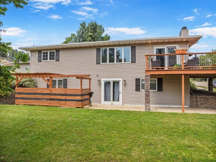 Property Photo: 2300 7th Ave NW ND 58703
