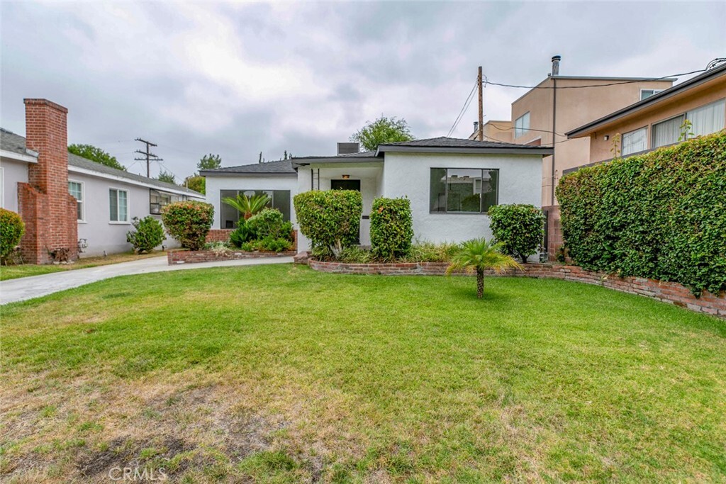 Property Photo: 4335 Sunnyslope Avenue CA 91423