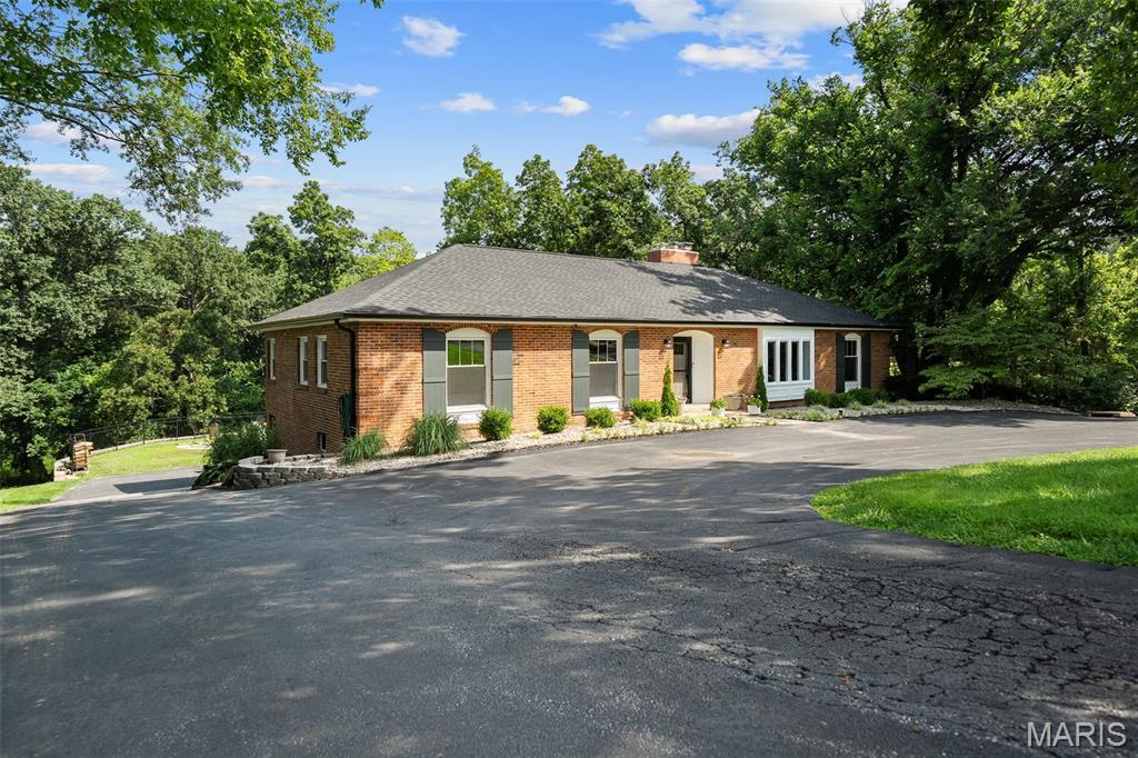 Property Photo:  12925 Topping Estates Drive Drive  MO 63131 