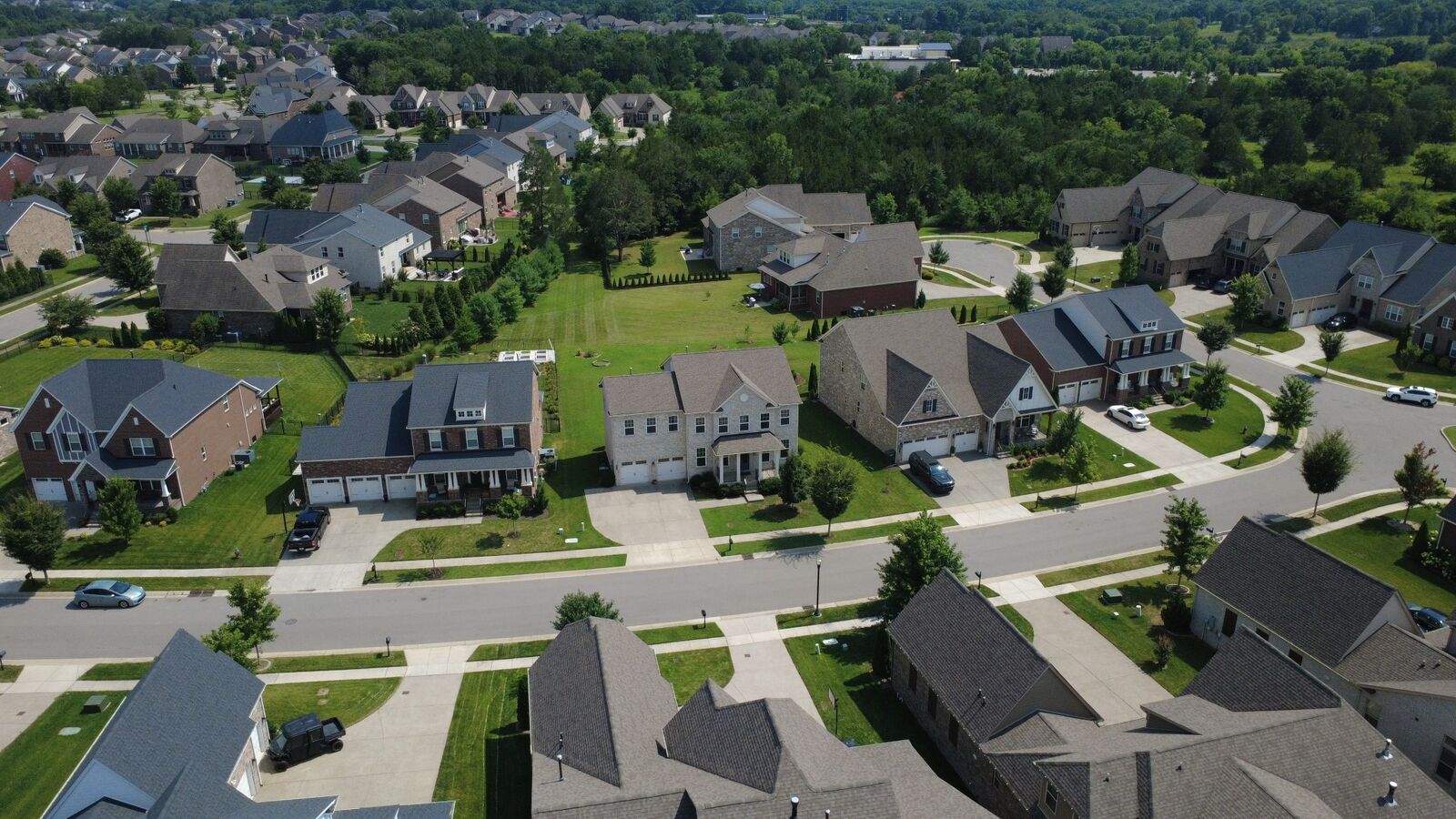 Property Photo: 3236 Bradfield Dr TN 37135