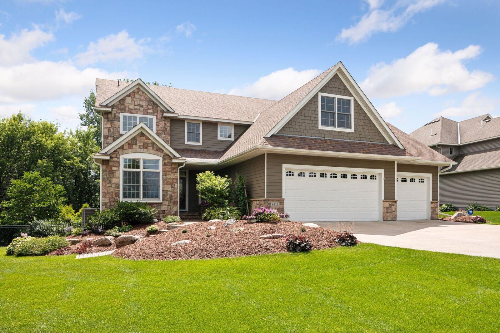Property Photo: 8615 Kelzer Pond Drive MN 55386