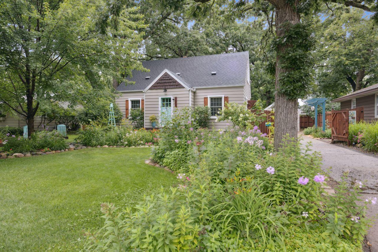 Property Photo:  1512 8th Avenue N  MN 56303 