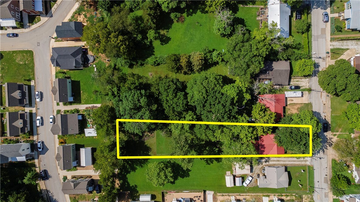 1018 S Washington Avenue  Fayetteville AR 72701 photo