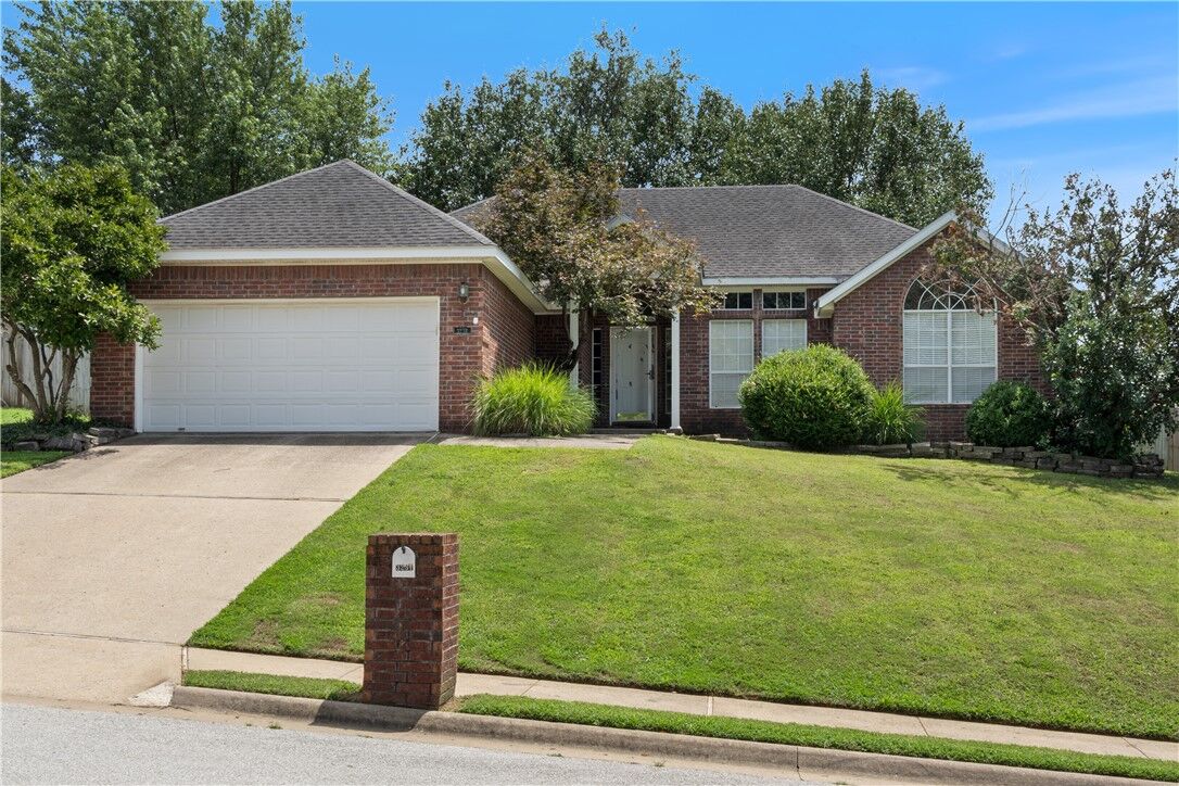 Property Photo: 3231 Amberwood Street AR 72762