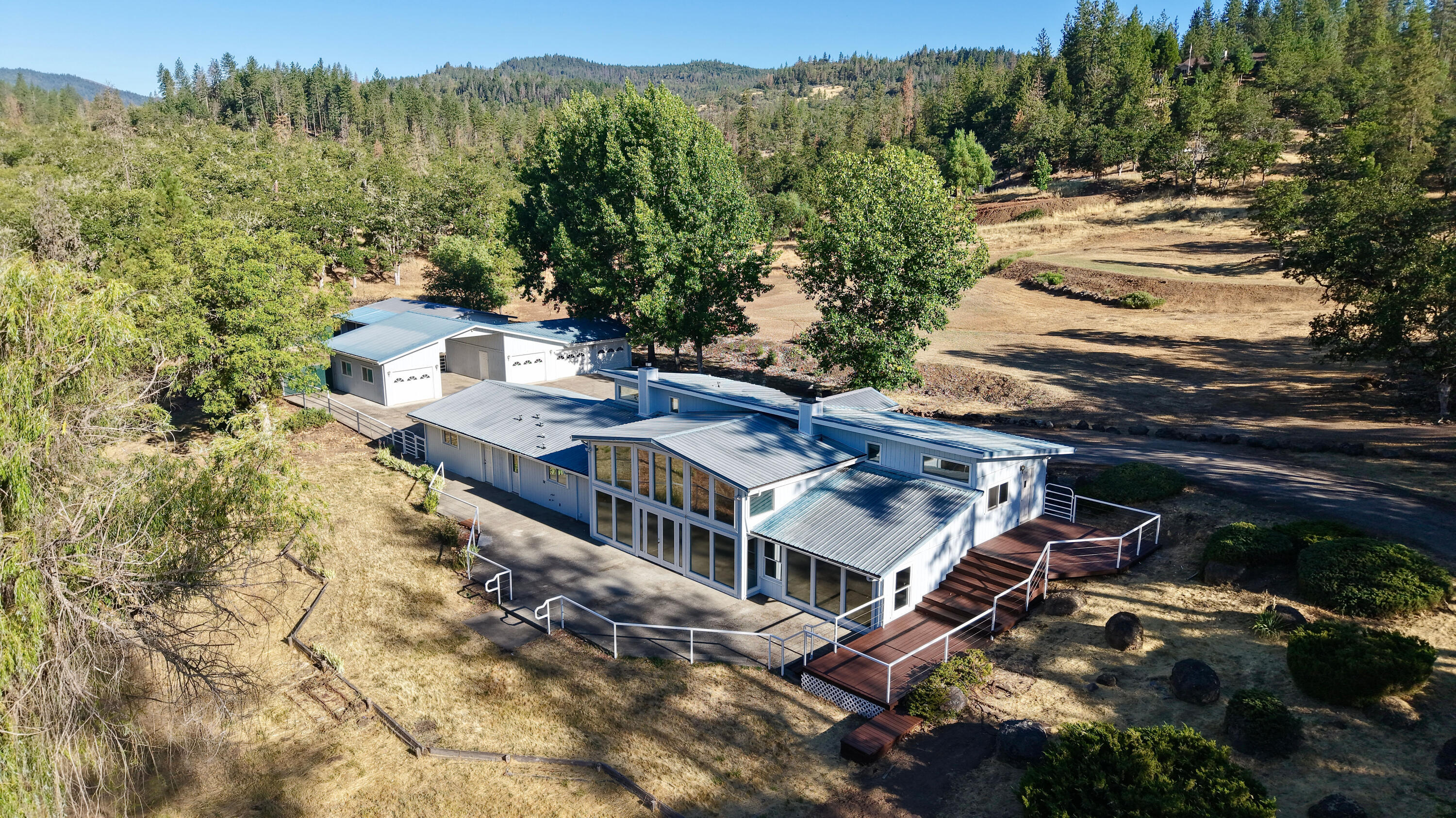461 Sawyer Road  Shady Cove OR 97539 photo