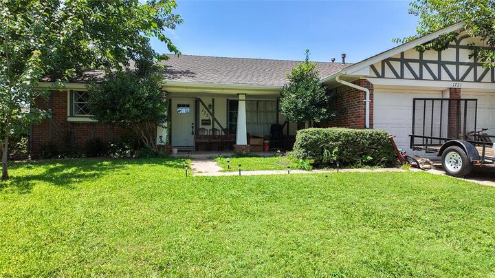 Property Photo:  1721 N Alexander Lane  OK 73008 