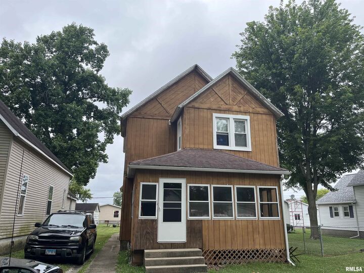 Property Photo:  404 N Beech Street  IL 62801 