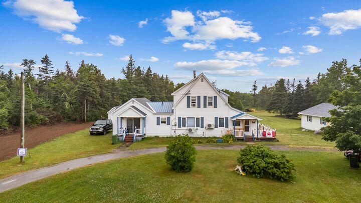 11 Marion Way — photo 1