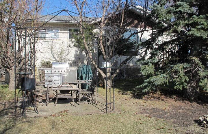 Property Photo:  616 Riverview Place  AB T0L 1H0 