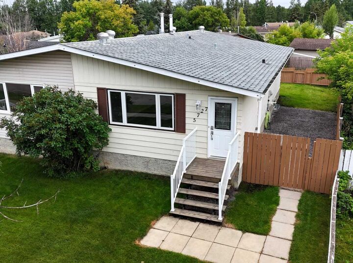 5727 Westhaven Drive  Edson AB T7E 1J5 photo