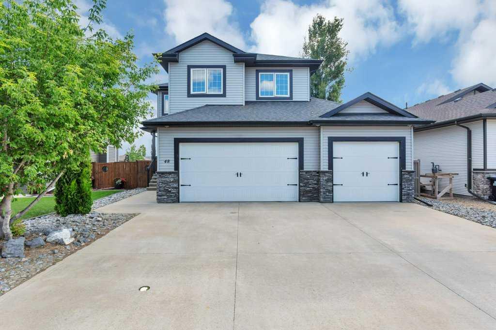 48 Chinook Street  Blackfalds AB T4M 0B9 photo
