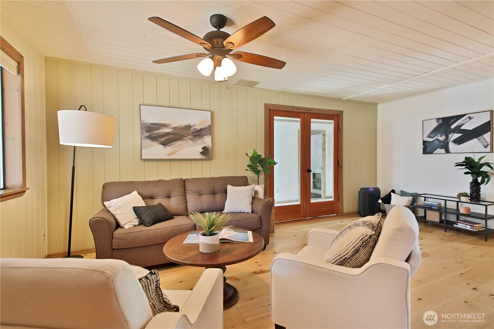 Property Photo: 7874 Blakely Avenue WA 98236