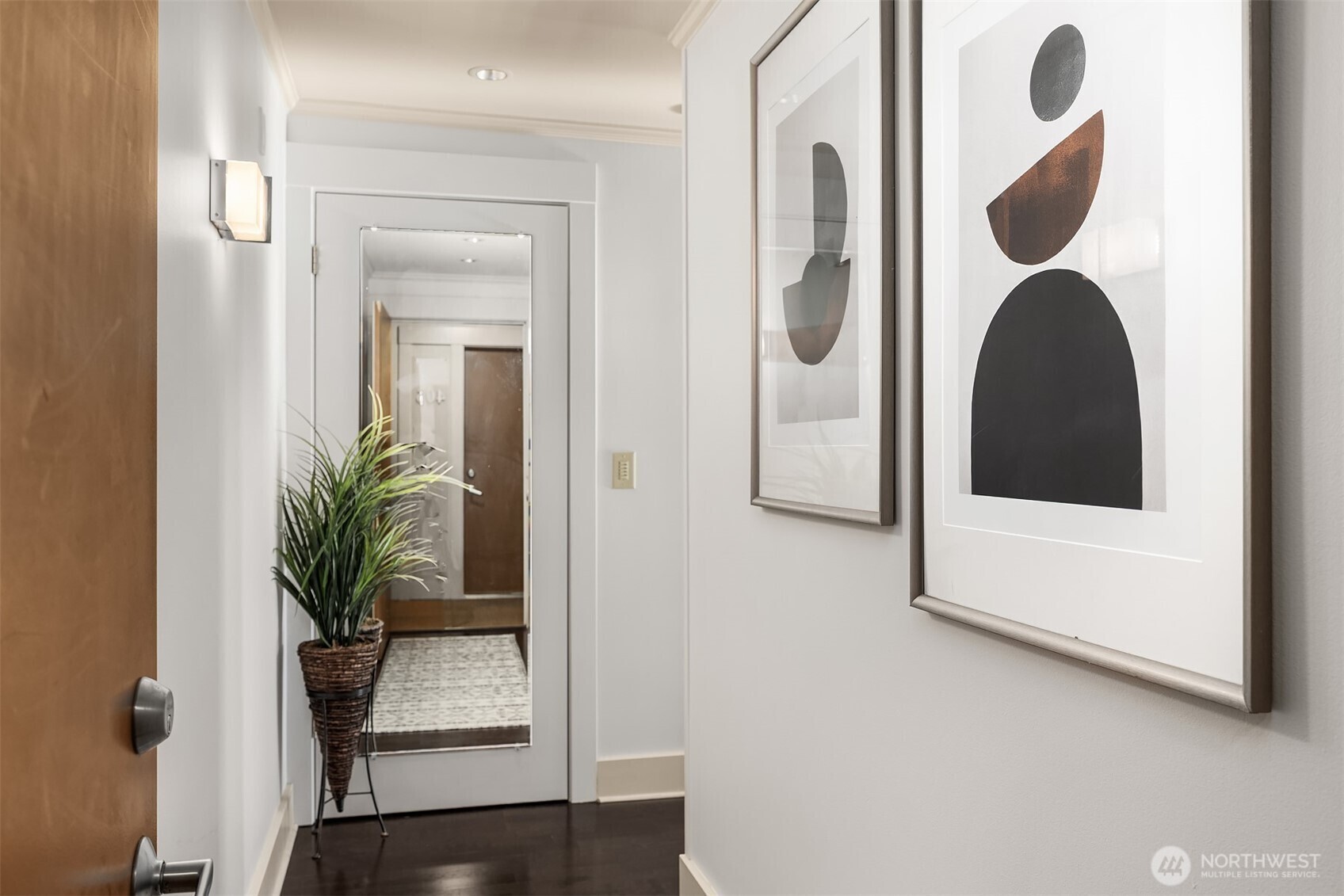 Property Photo: 3401 Wallingford Avenue N 404 WA 98103