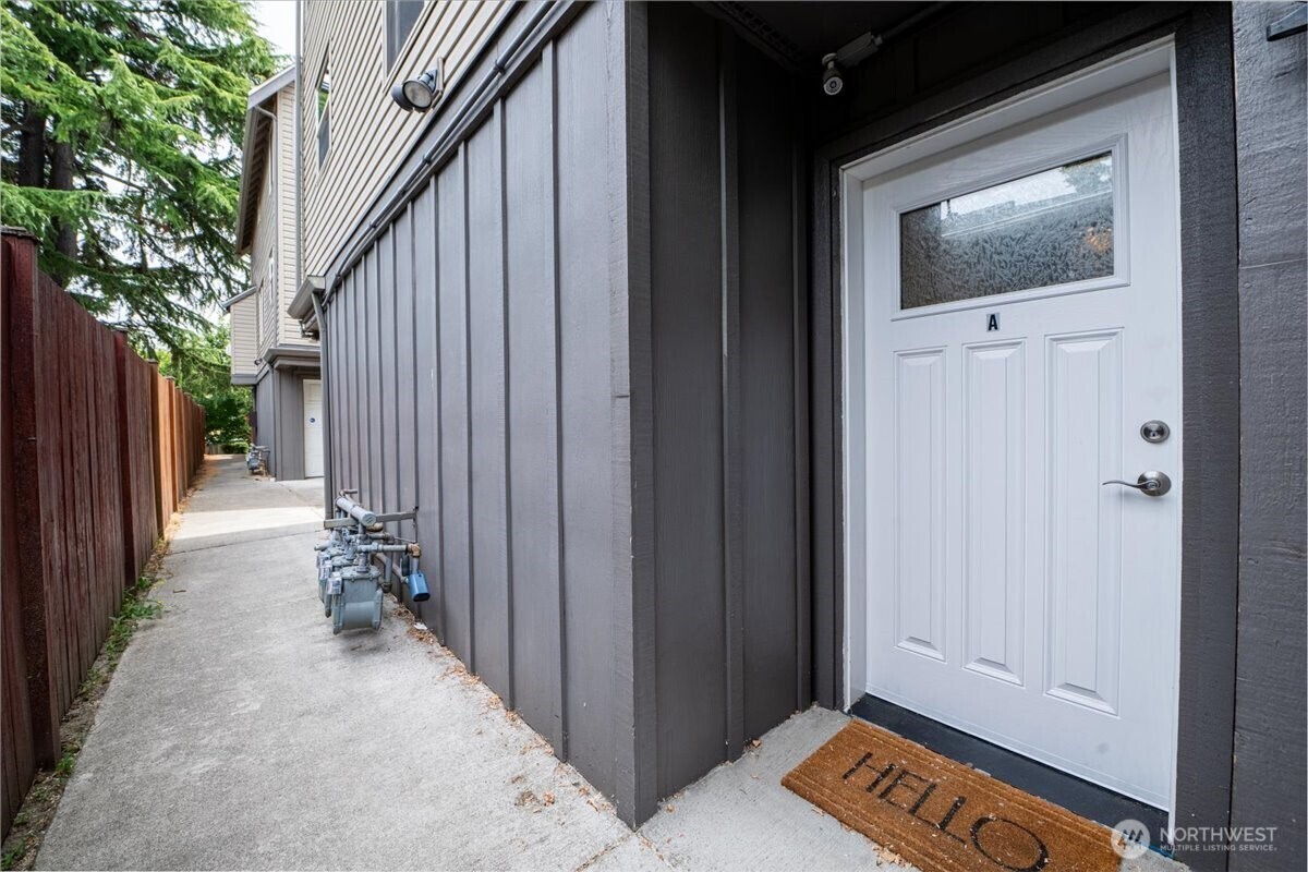 Property Photo: 9007 18th Avenue SW A WA 98106