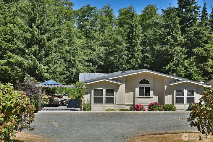 Property Photo: 2911 Eagle Bluff Road WA 98253