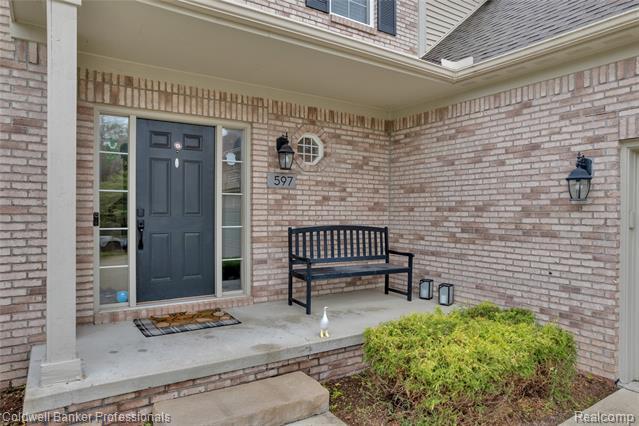 Property Photo:  597 Bay Pointe Drive  MI 48371 