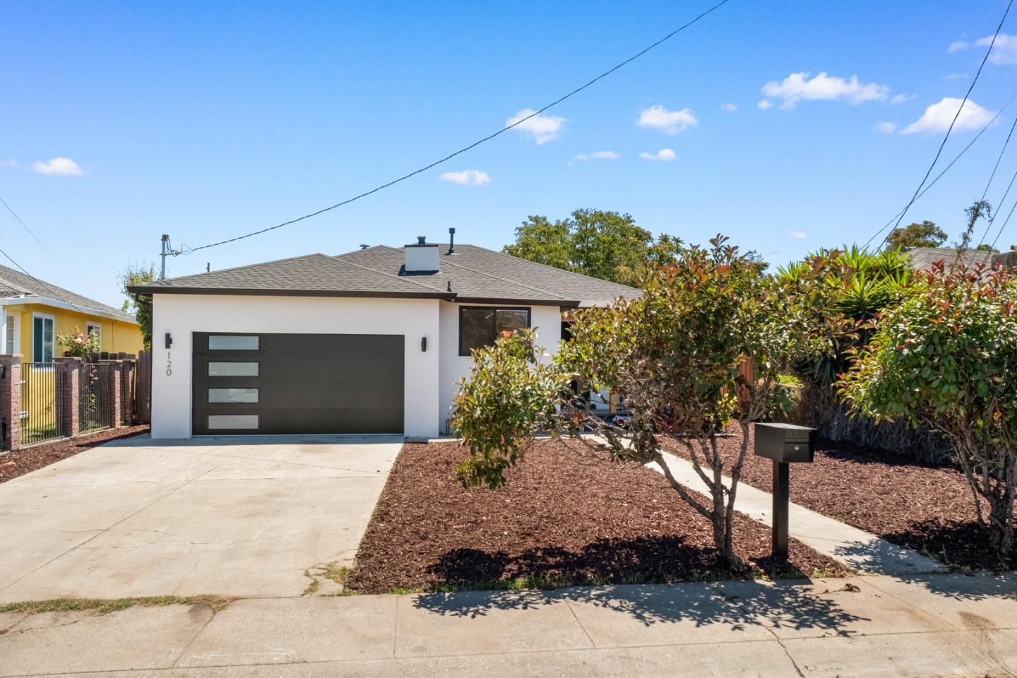 Property Photo: 120 Abelia Way CA 94303