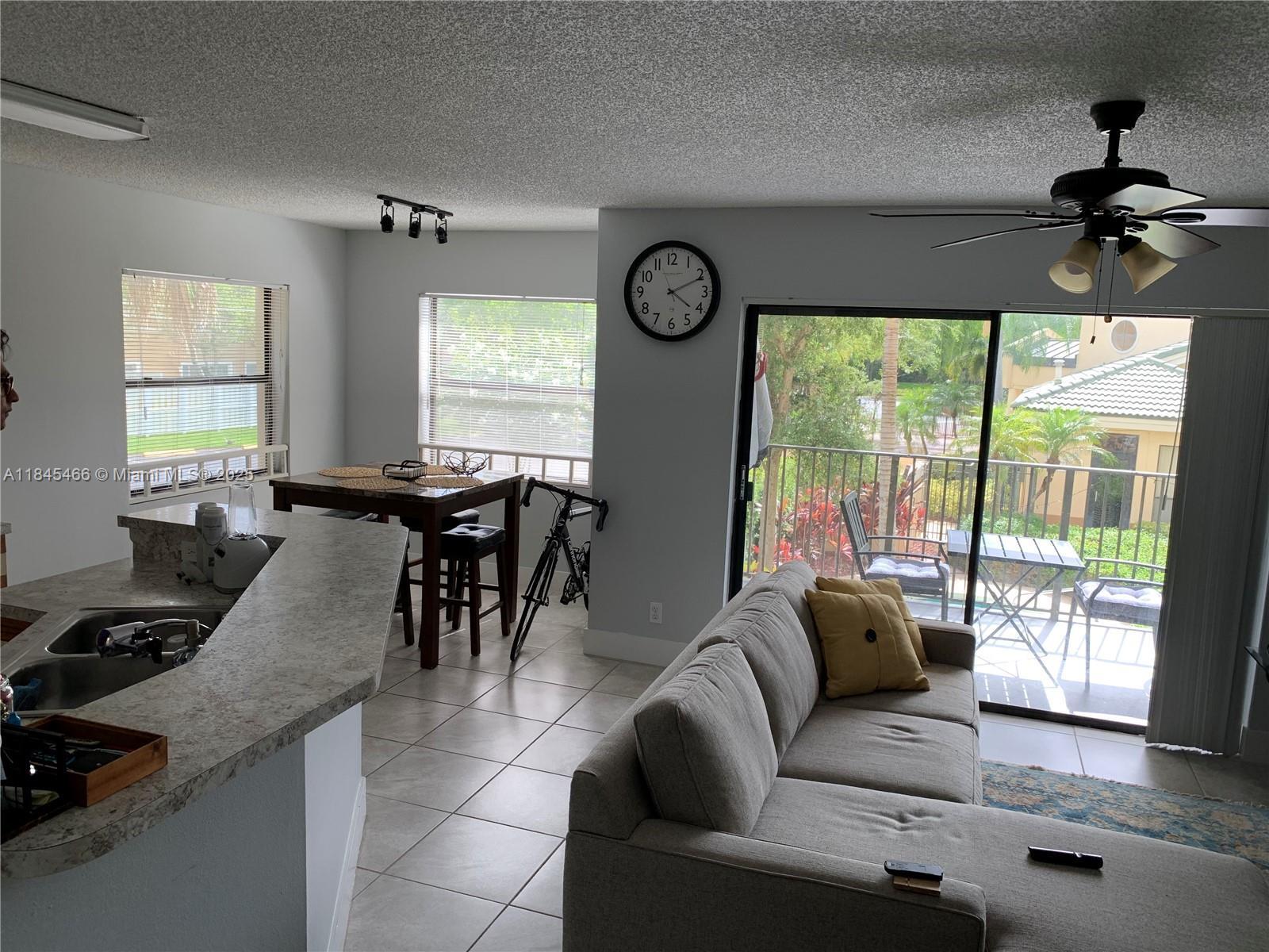 Property Photo:  9999 Summerbreeze Dr 402  FL 33322 