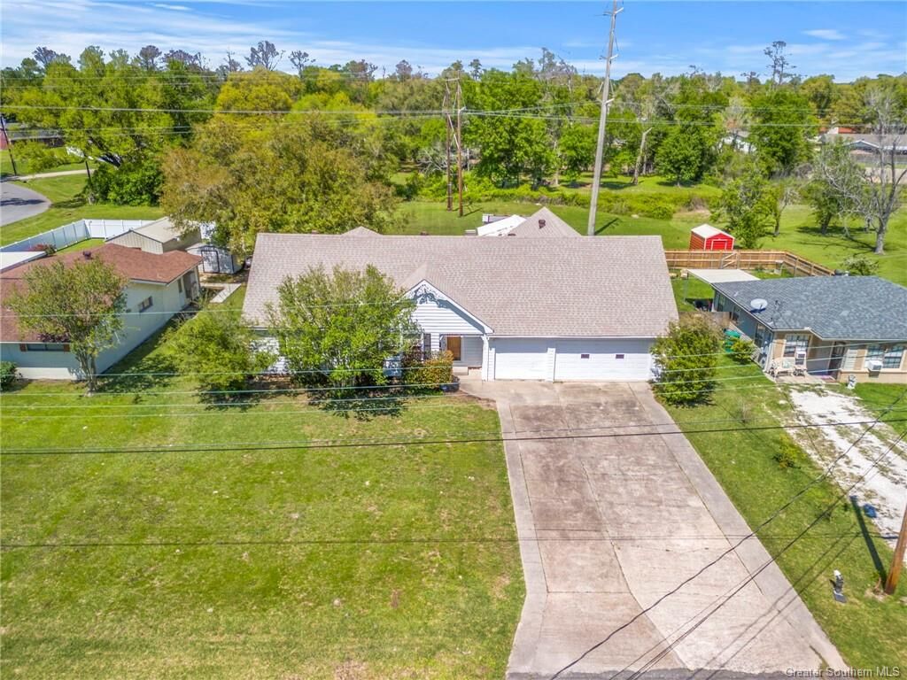 Property Photo:  1010 Invader Street  LA 70663 