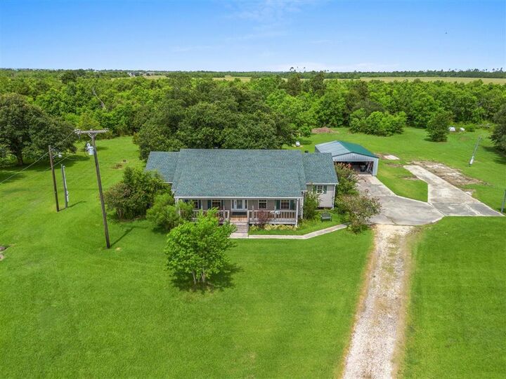 Property Photo: 9640 Simon Lebleu Rd LA 70607