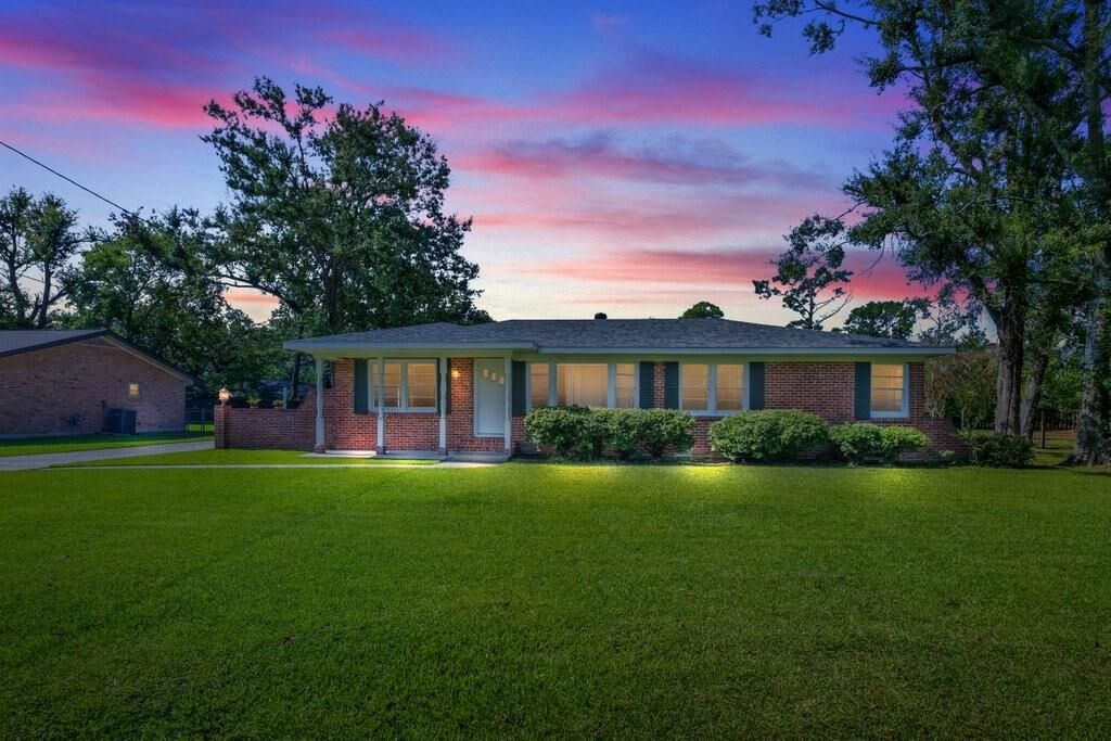 Property Photo:  1017 Cormack Street  LA 70663 