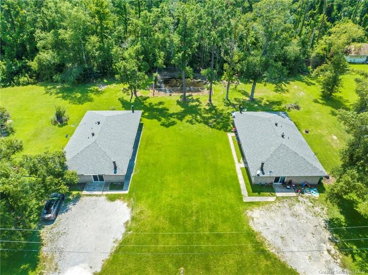Property Photo: 1261 Woodland Trails LA 70611