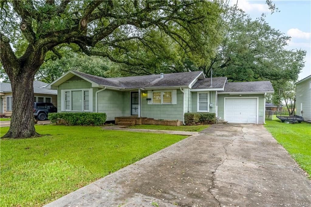 Property Photo: 4329 Sarver Street LA 70605