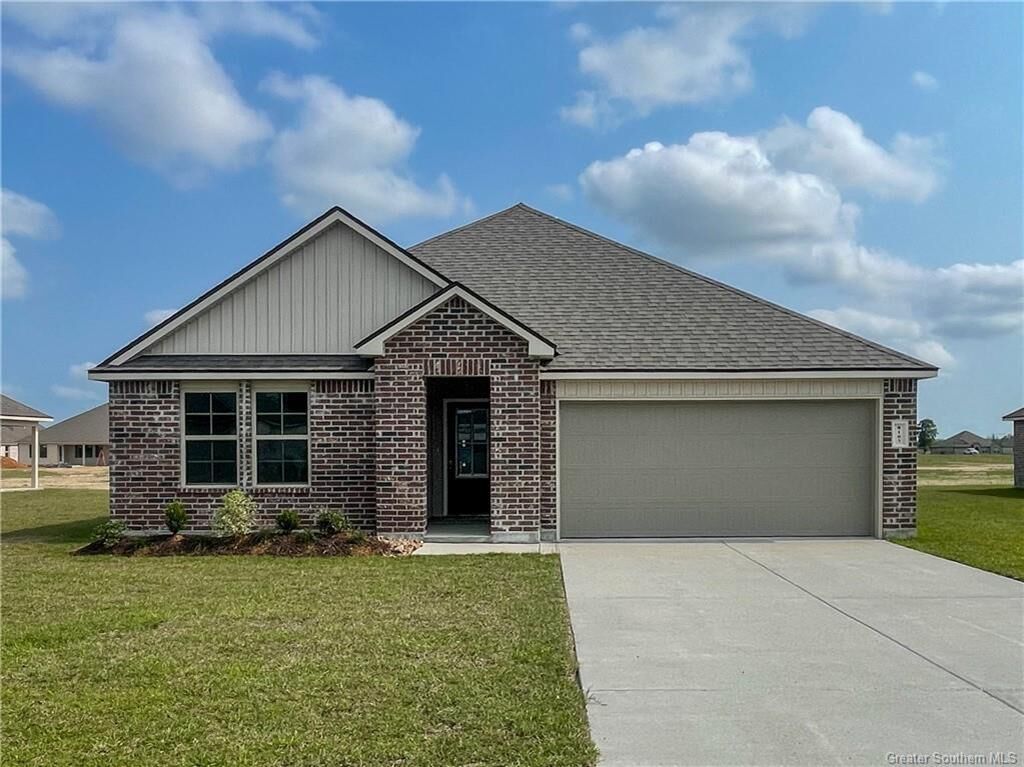 Property Photo: 8107 Kelsey Lane LA 70647