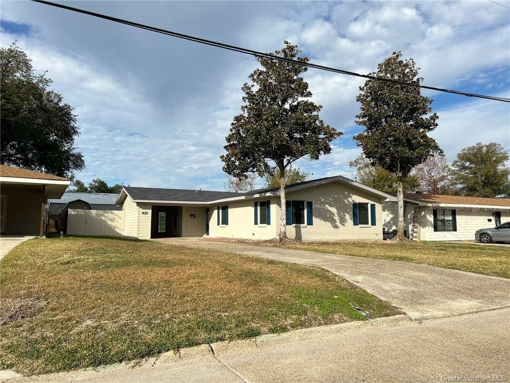 Property Photo: 4436 Tamarack Street LA 70605