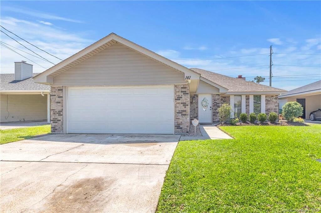 Property Photo:  141 Summerwood Drive  LA 70663 