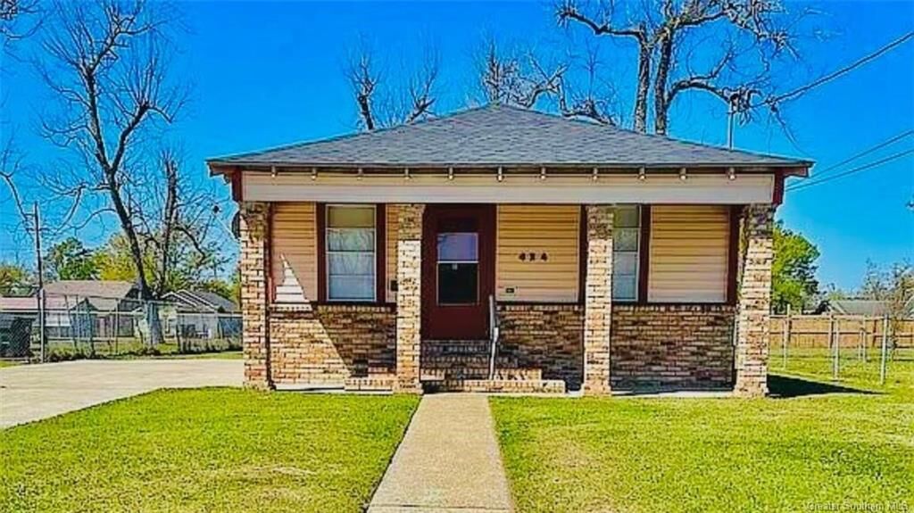 Property Photo: 424 Bank Street LA 70601