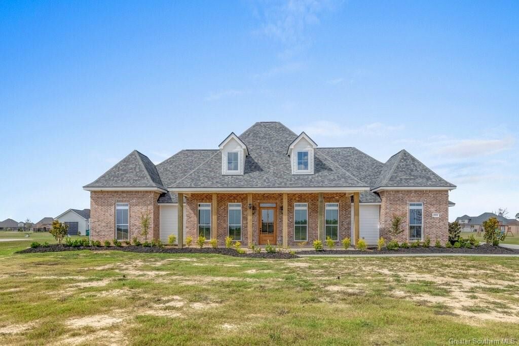 Property Photo:  5414 Waterside Drive  LA 70607 