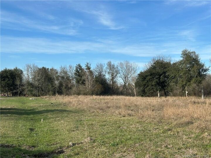 Property Photo: 0 E Tank Farm Road E LA