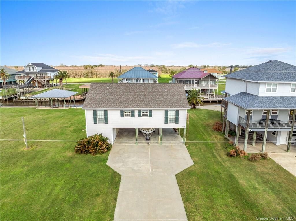 Property Photo: 126 Riverside Drive LA 70645
