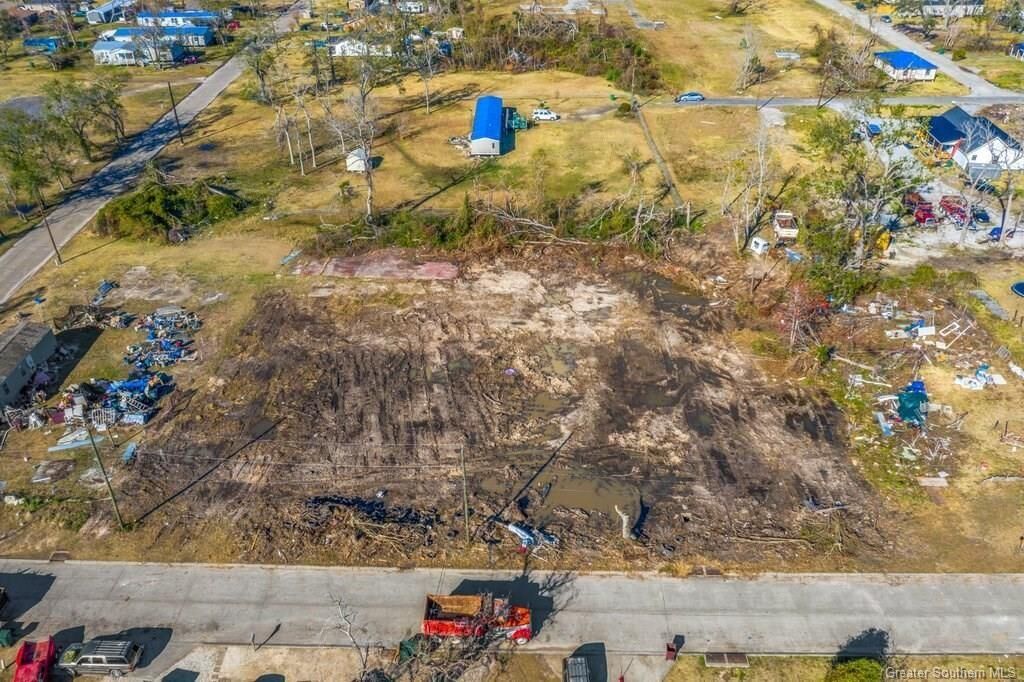 Property Photo:  4 Field Street 4  LA 70669 