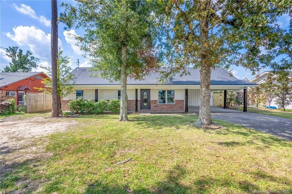 Property Photo:  1525 Anita Street  LA 70663 