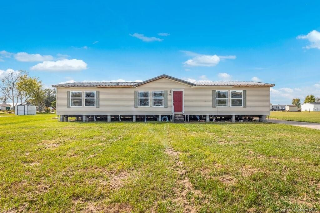 Property Photo: 1418 Bridlewood Drive LA 70615