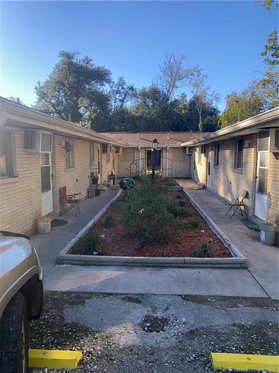 Property Photo:  3728 E Opelousas Street E  LA 70615 