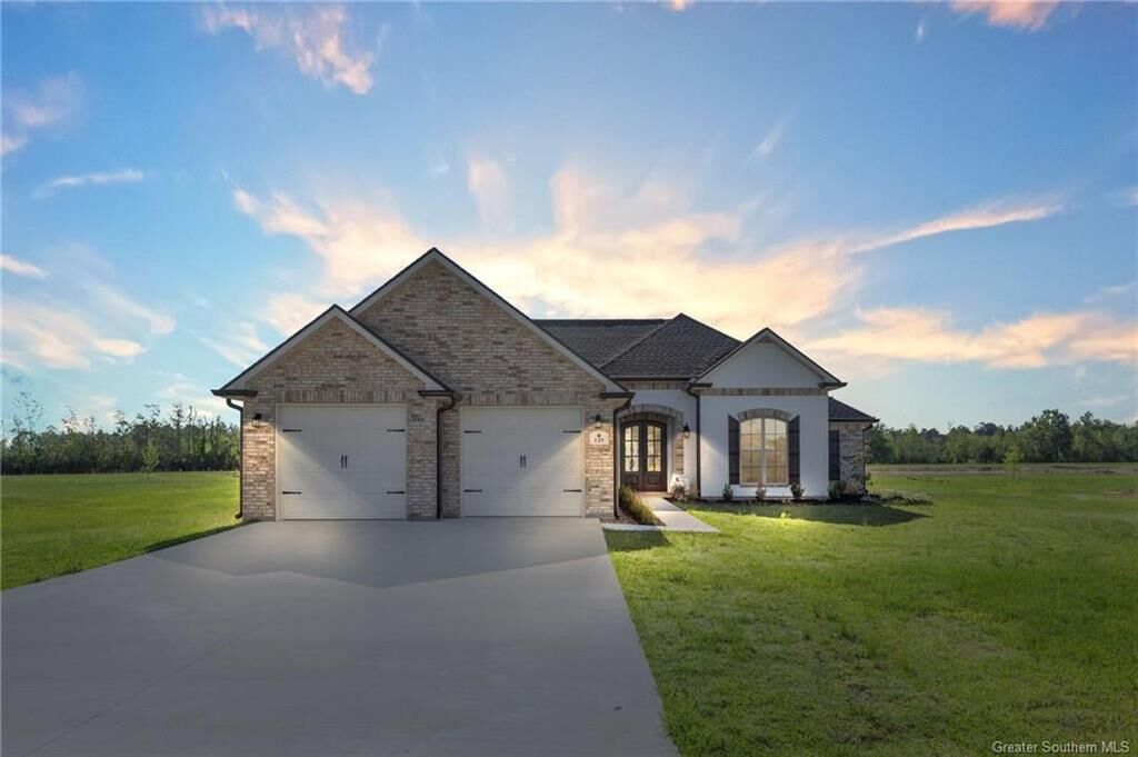 Property Photo: 125 Janise Lane LA 70657