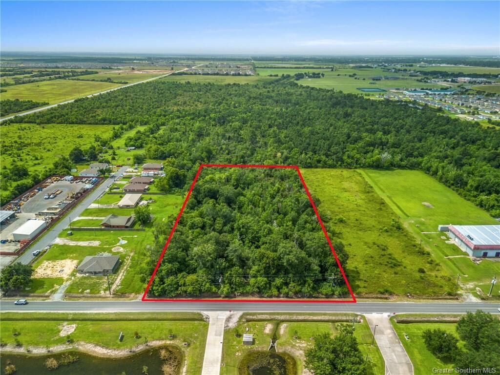 Property Photo: 0 E Prien Lake Road LA 70615
