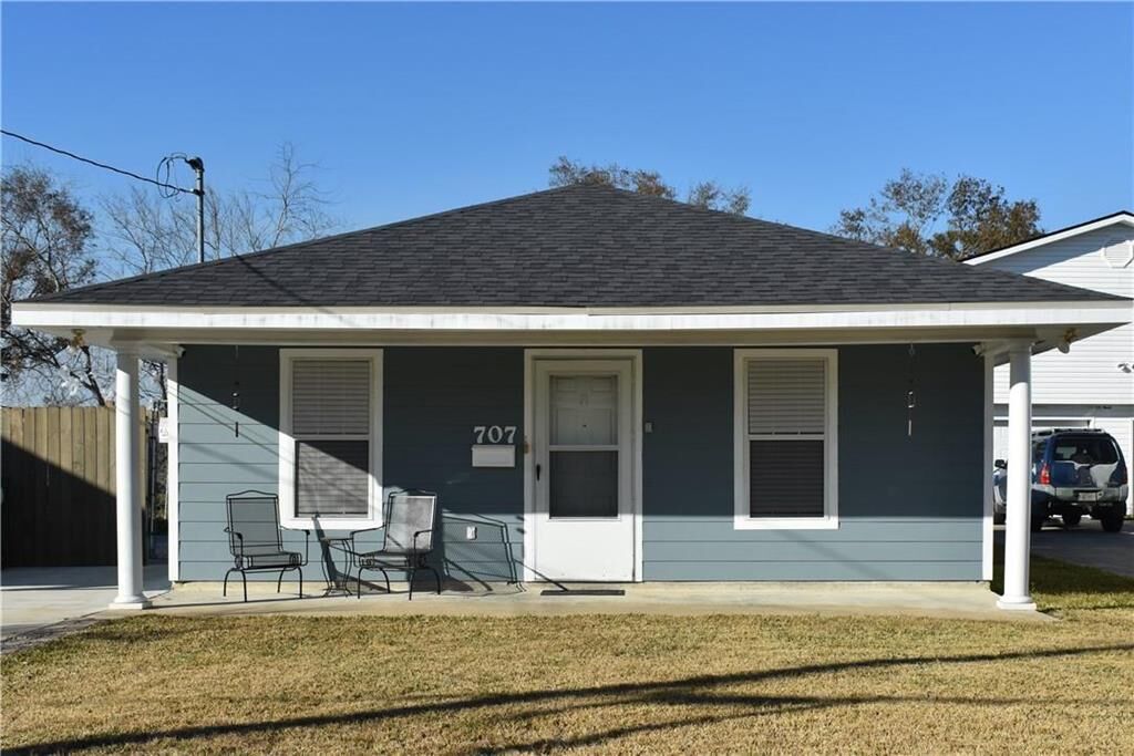 Property Photo: 707 Clarence Street LA 70601
