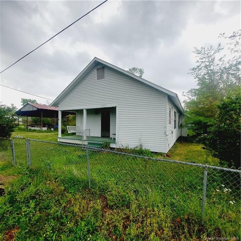 Property Photo: 1004 Core Street LA 70633