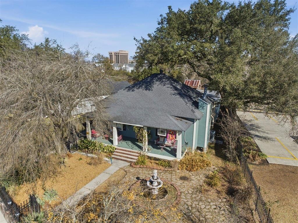 Property Photo: 114 Park Avenue LA 70601