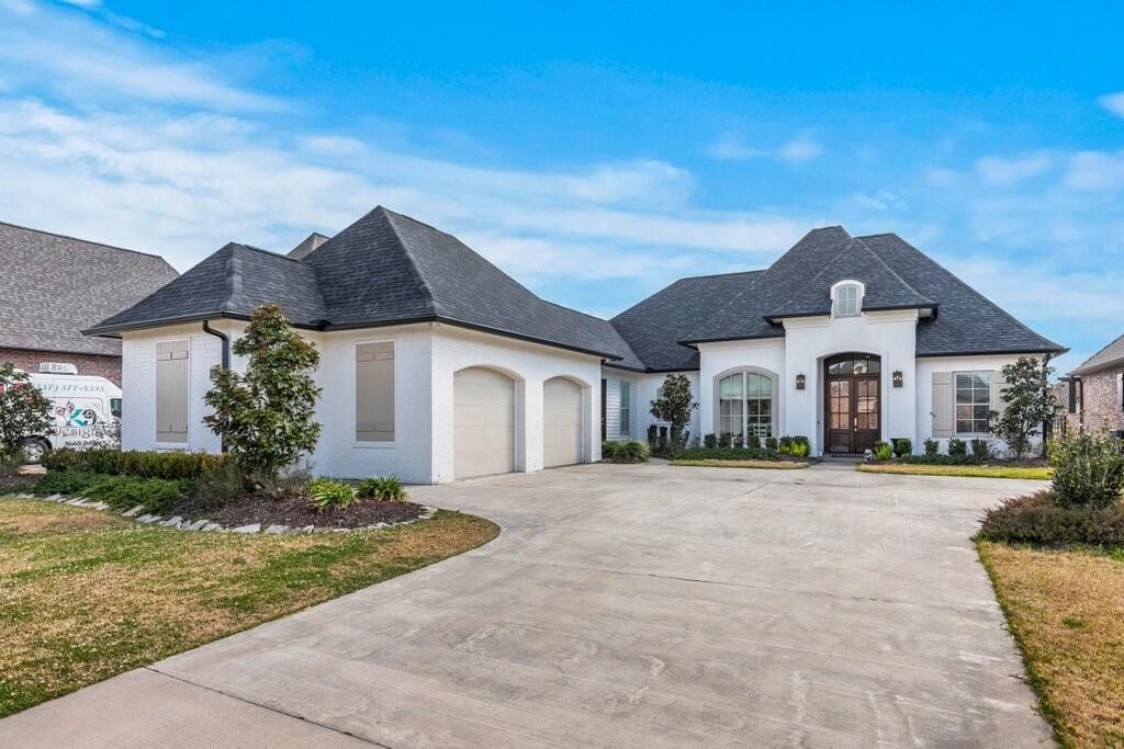 Property Photo: 3747 Gray Willow Drive LA 70605