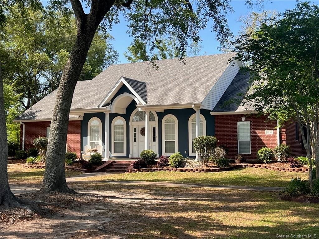 Property Photo: 1529 Walker Road LA 70665
