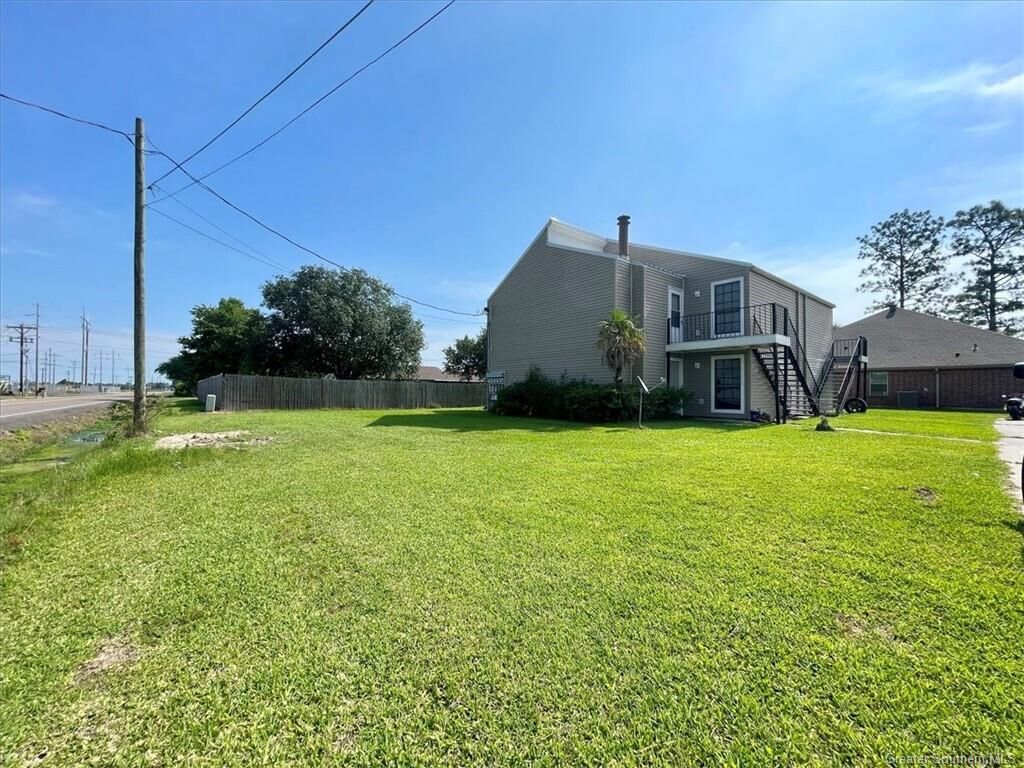 Property Photo:  1590 N Perkins Ferry Road N  LA 70611 