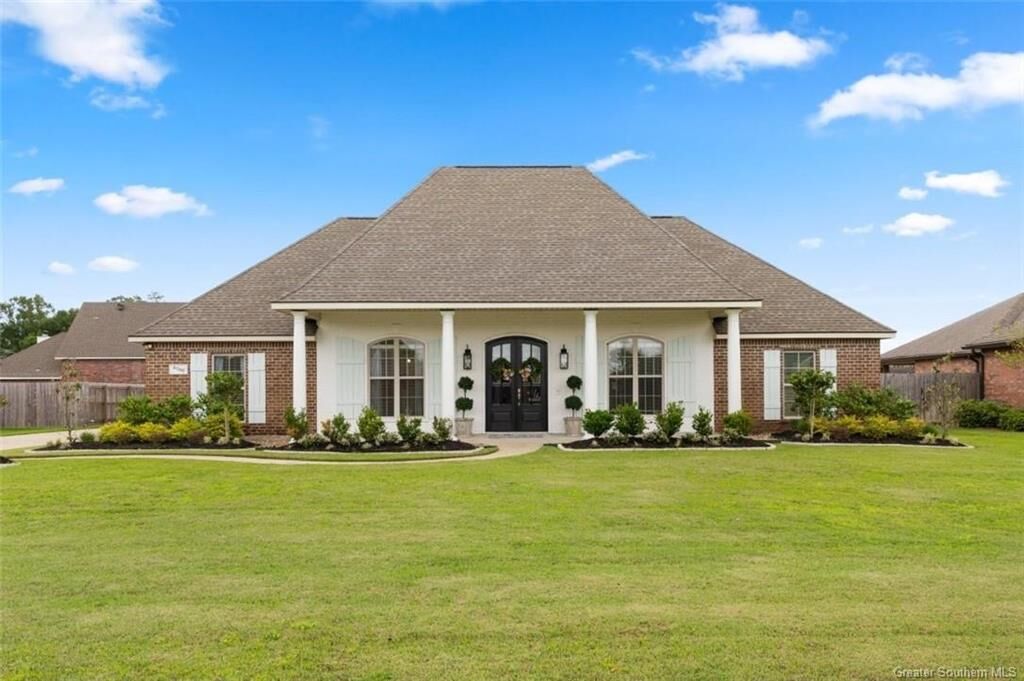 Property Photo: 5755 W Kayleigh Lane W LA 70605