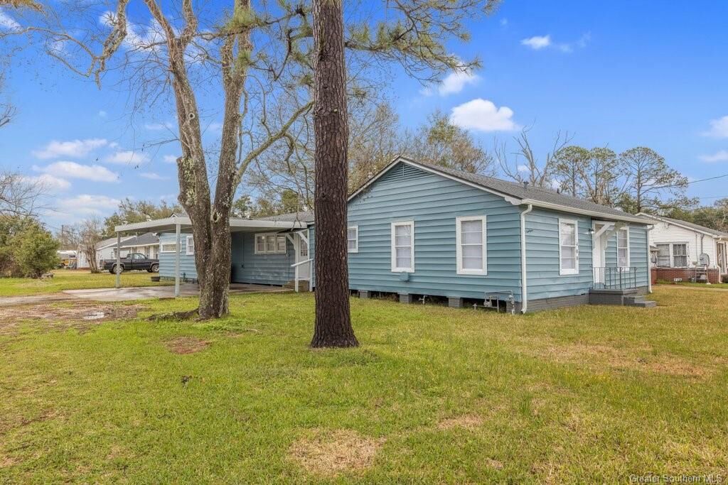 Property Photo: 400 Mustang Street LA 70663