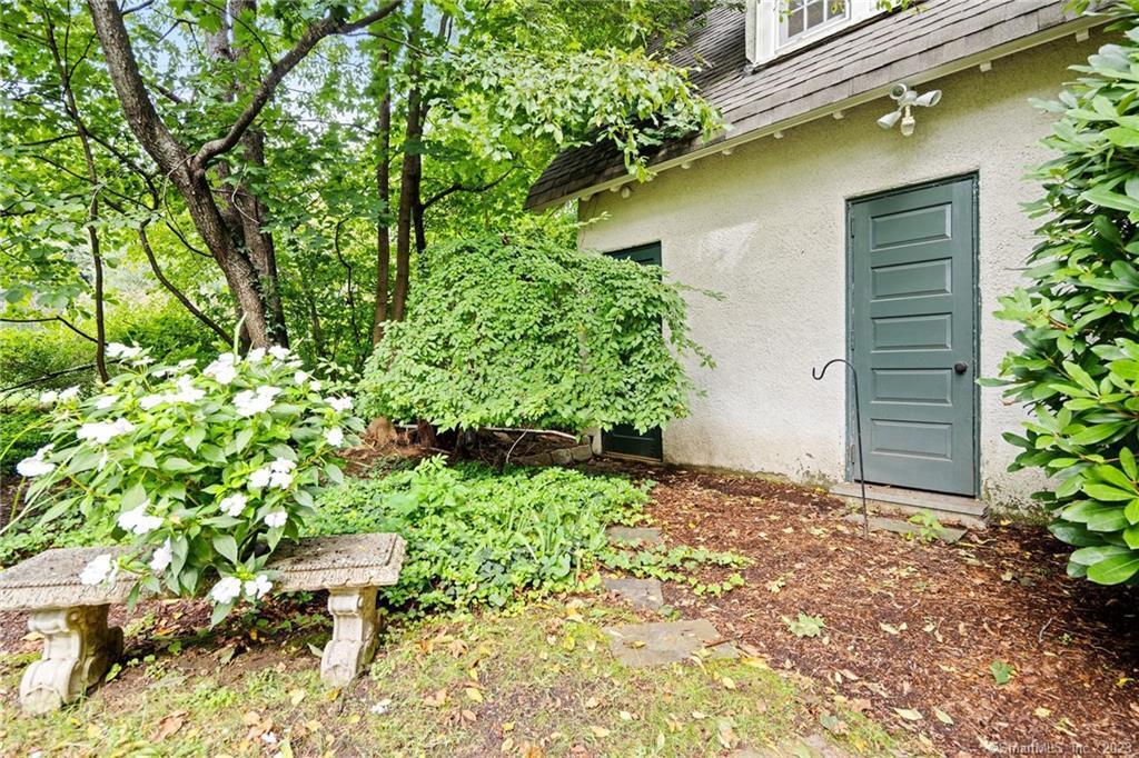 Property Photo: 20 Sycamore Road CT 06117